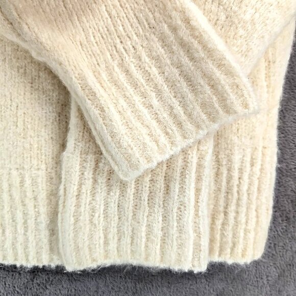 Victoria's Secret Fuzzy Cropped Cream Color Sweater Women's Size X Small 165/84A - Picture 7 of 12